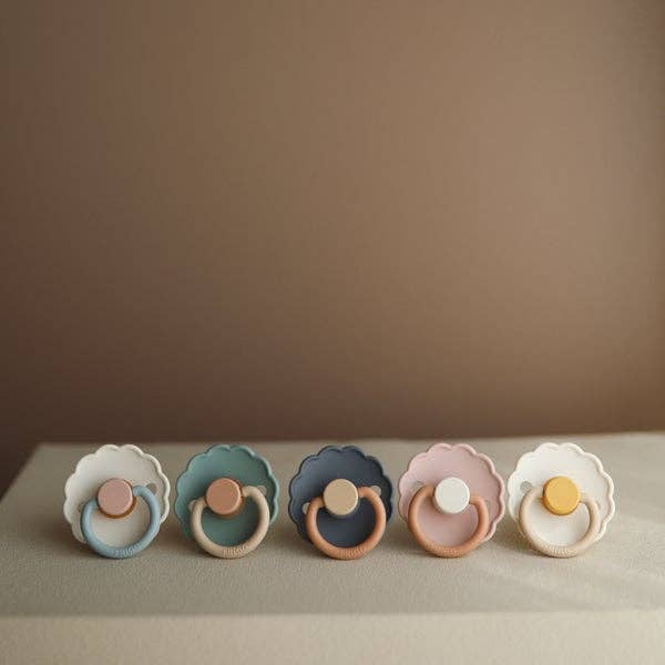 FRIGG Daisy pacifier, Biscuit: 0-6 months