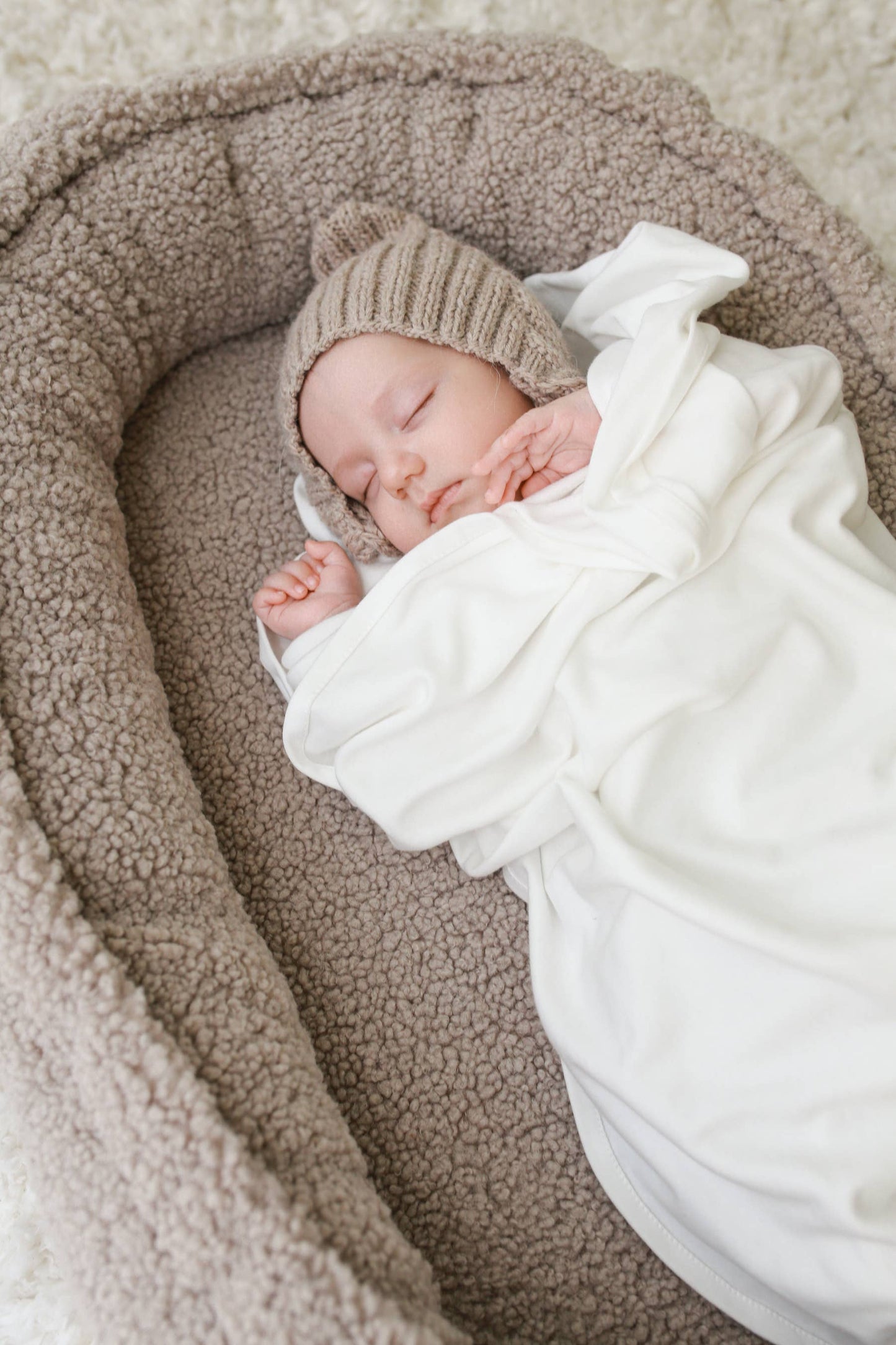 All Teddy babynest - 2 colors babyly: All teddy taupe