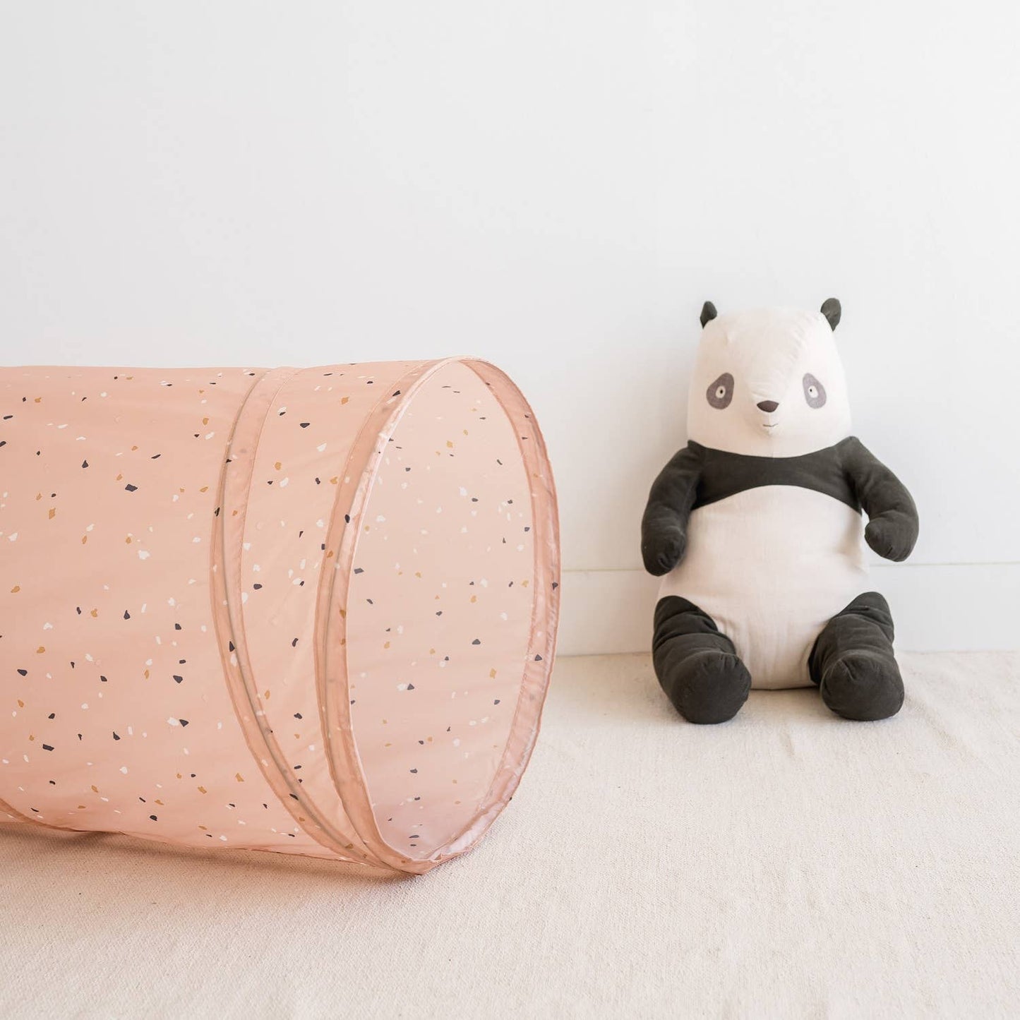 3 Sprouts Kids Play Tunnel with Eco-Friendly Recycled Fabric: Terrazzo Beige